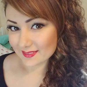 Meet your Posher, Alejandra